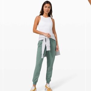 Lululemon On the Fly Jogger *Luxtreme